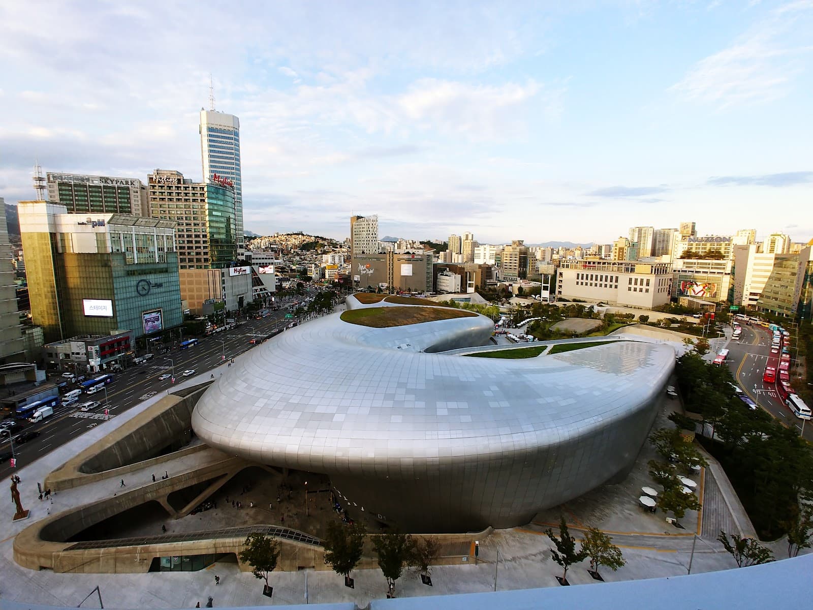 케이팝 데몬헌터스와 서울: 디자인 감각 있는 공간 7선