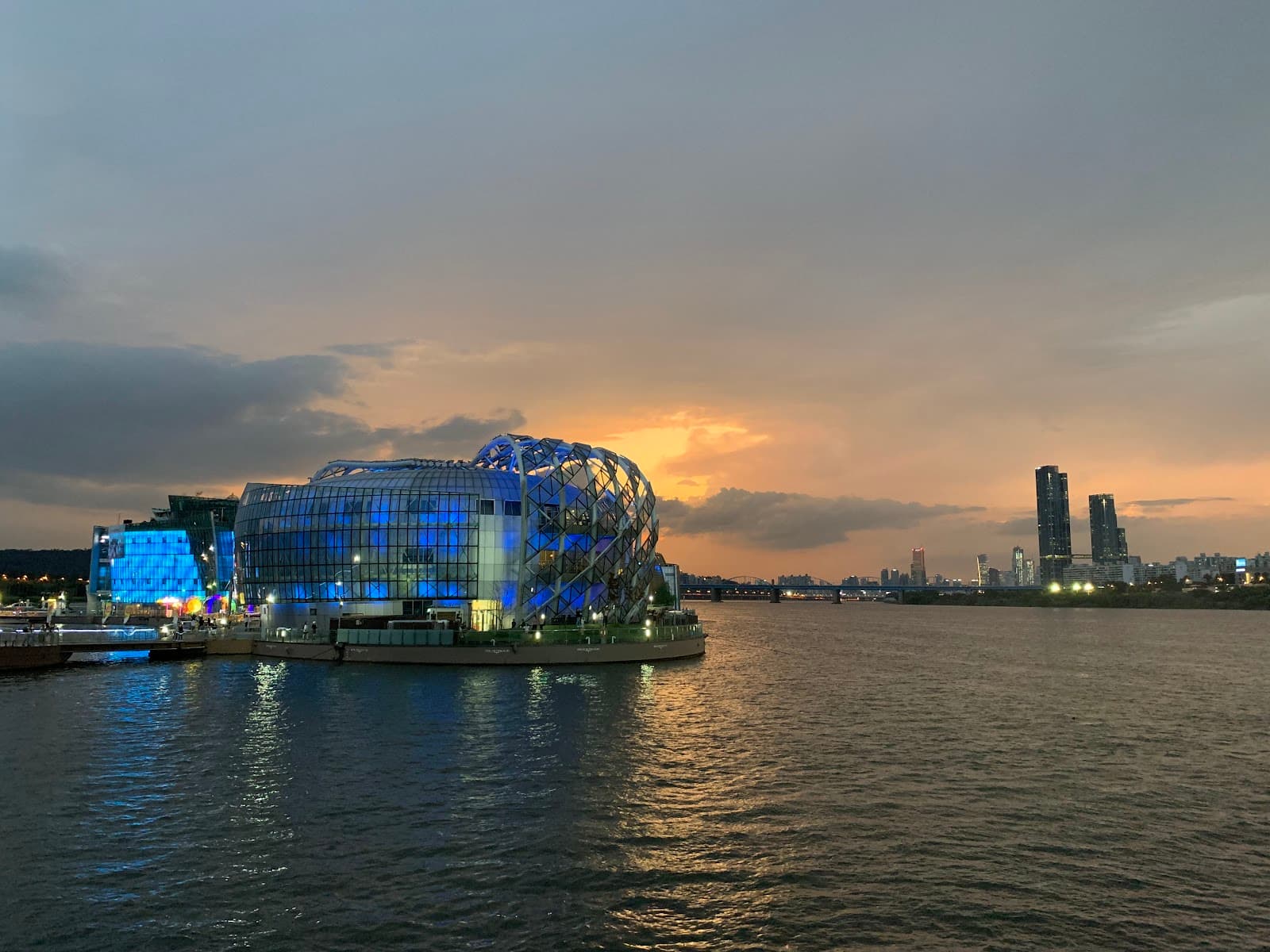 Banpo Rainbow Fountain 4