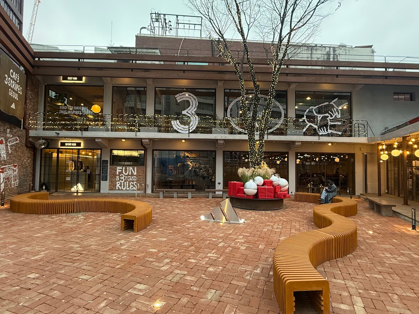 咖啡厅3条纹首尔 5