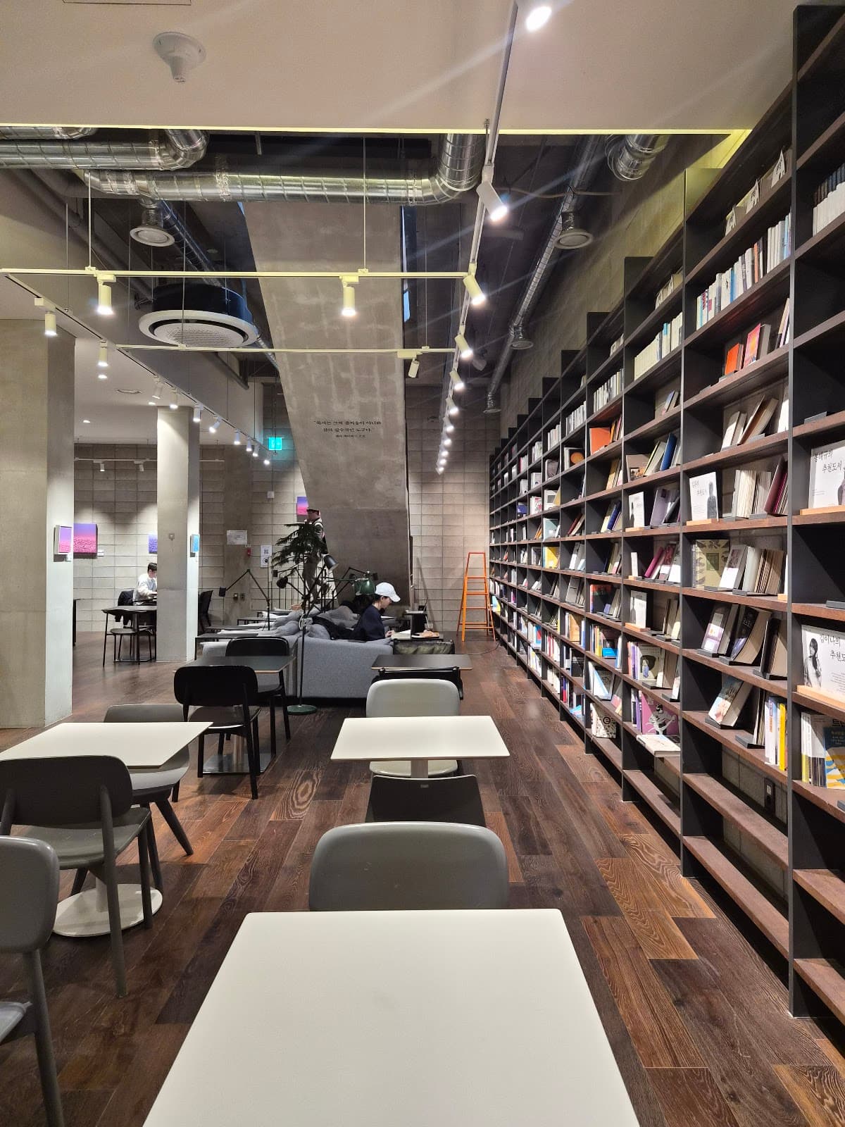 카페 꼼마 합정점 4