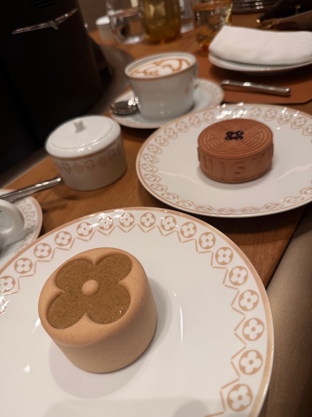 路易威登咖啡馆 (Le Café Louis Vuitton) 4