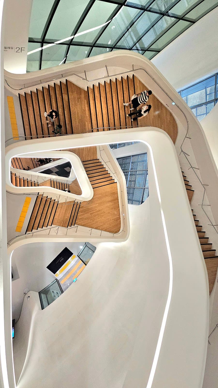 東大門デザインプラザ (DDP) 4