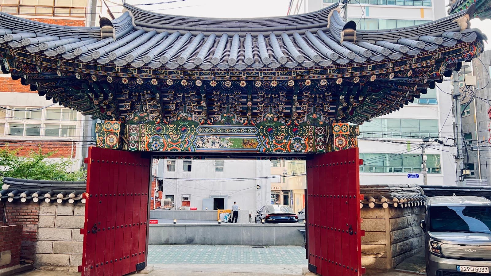 韓国色童博物館 — 伝統のカラーと織物文化