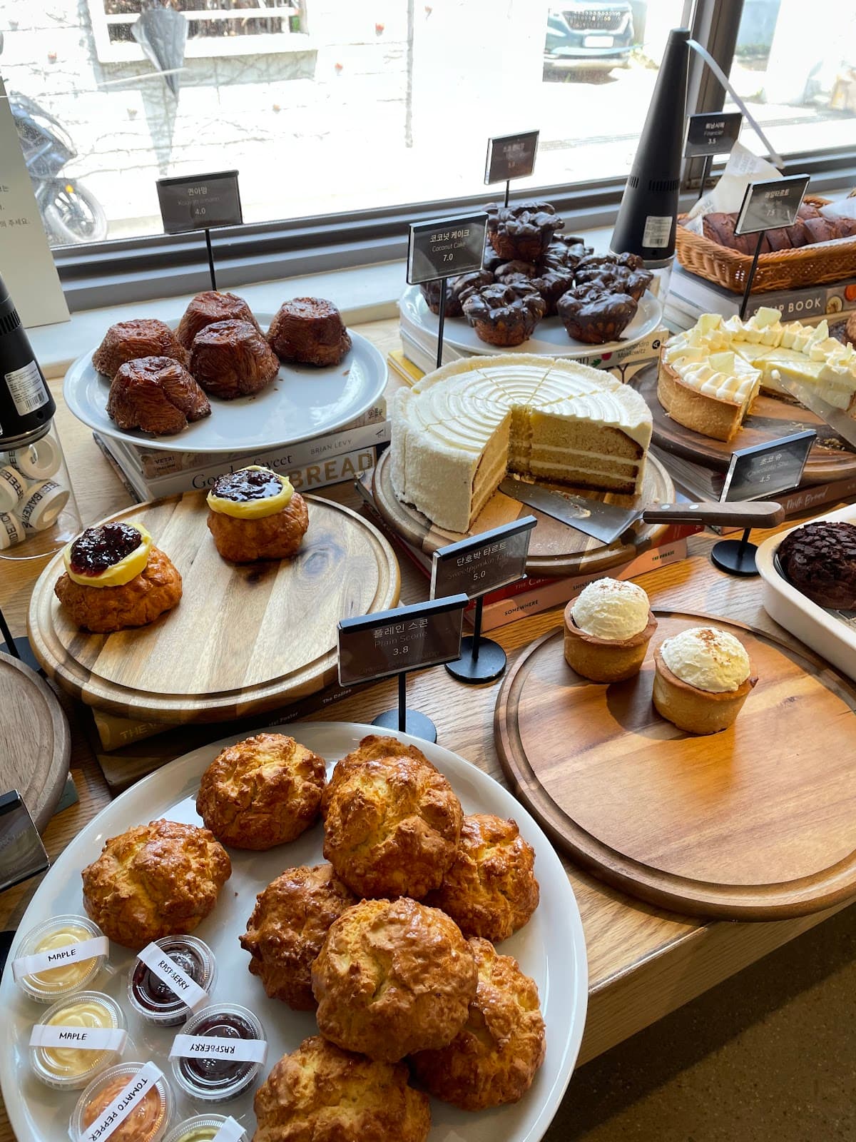 Lowide Coffee Bakery 3