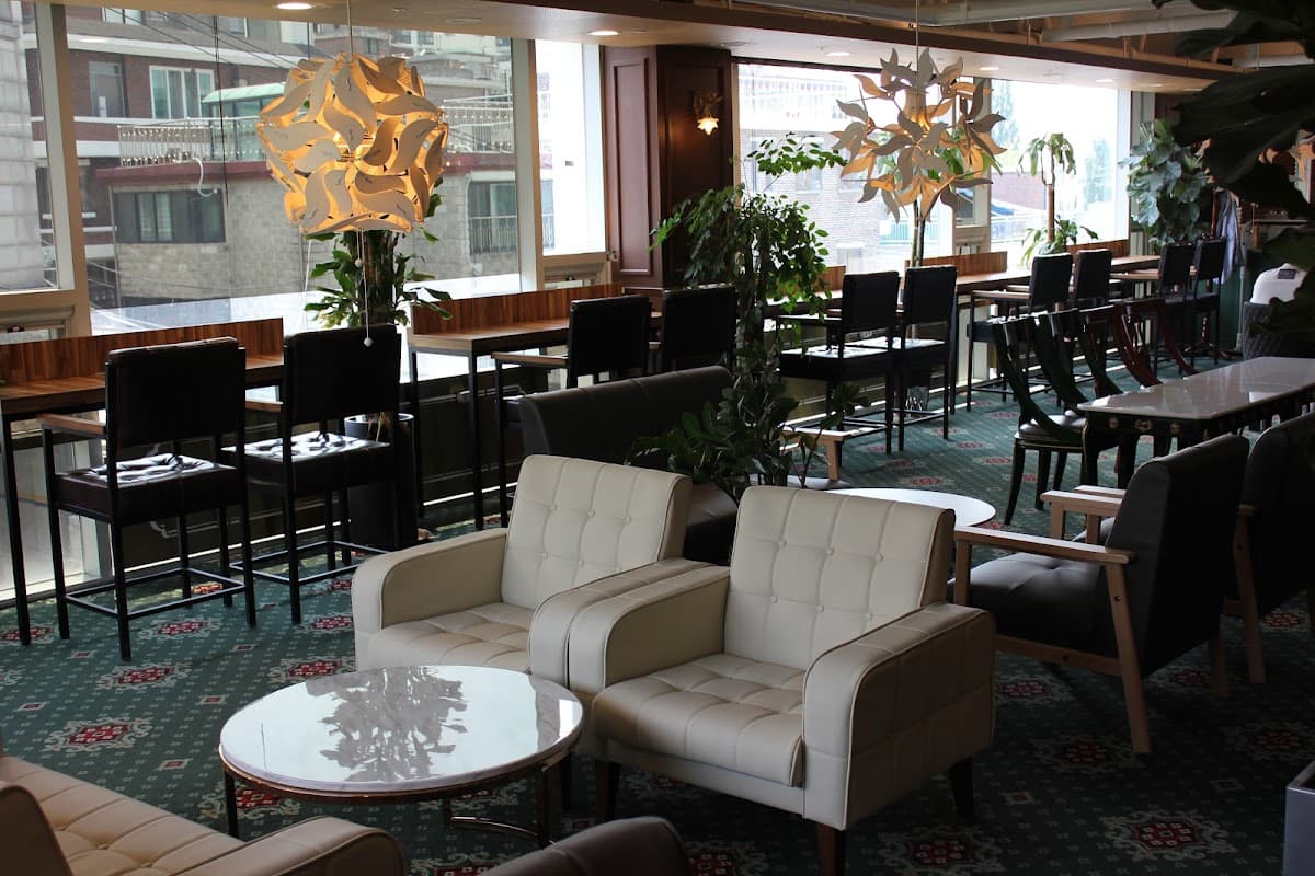 눕카페앤피자펍