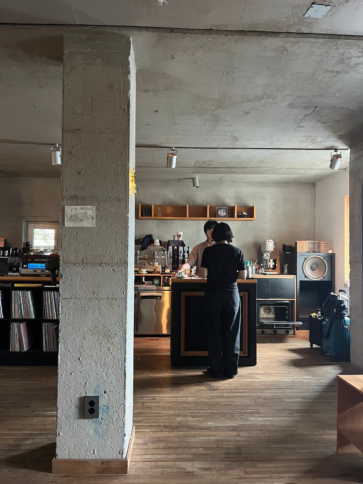 ZakiLove — 후암동 바이닐 LP 카페