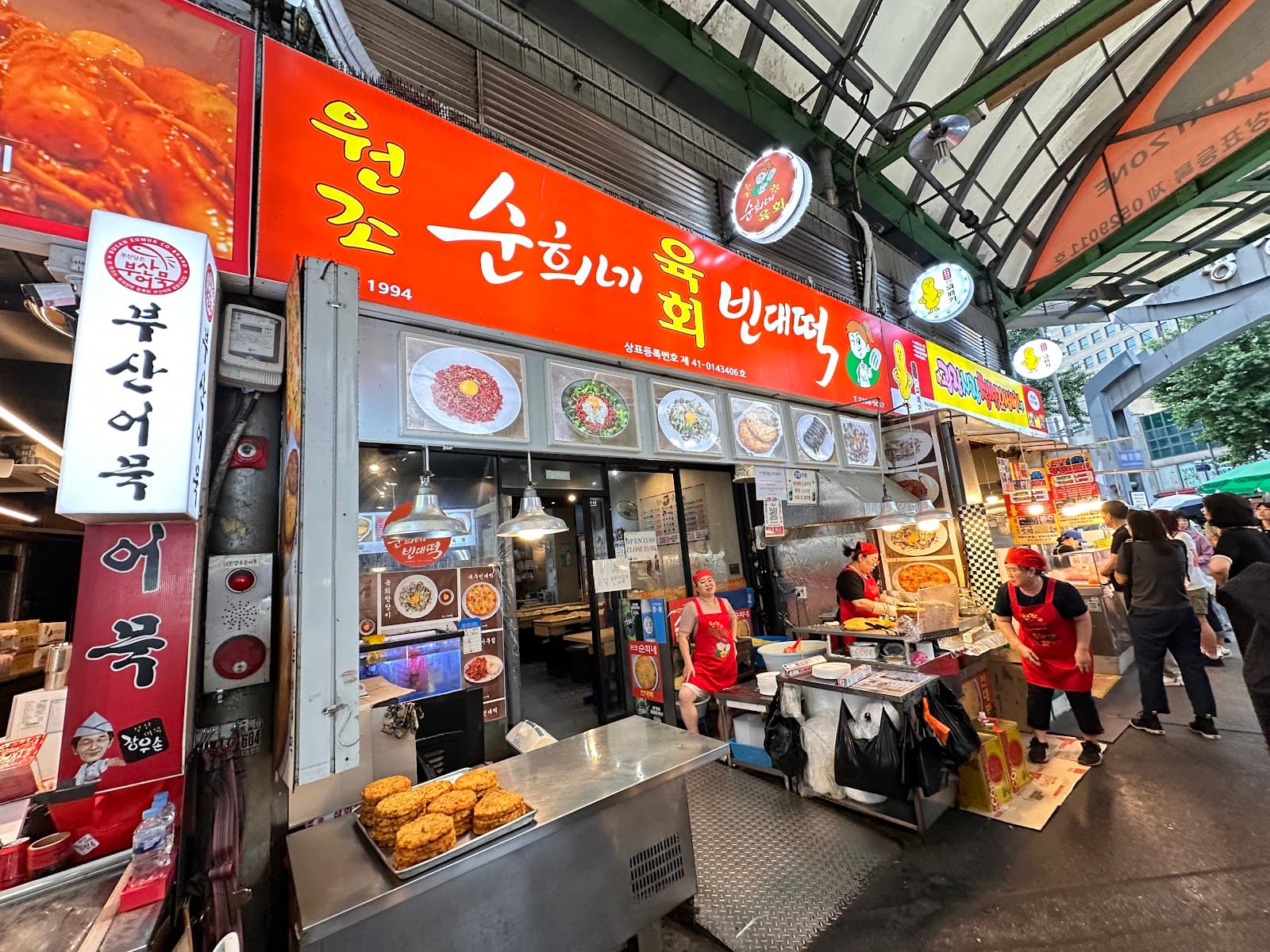 ソウル朝食完全ガイド2025:ヘジャングッから伝統市場の朝ごはんまで