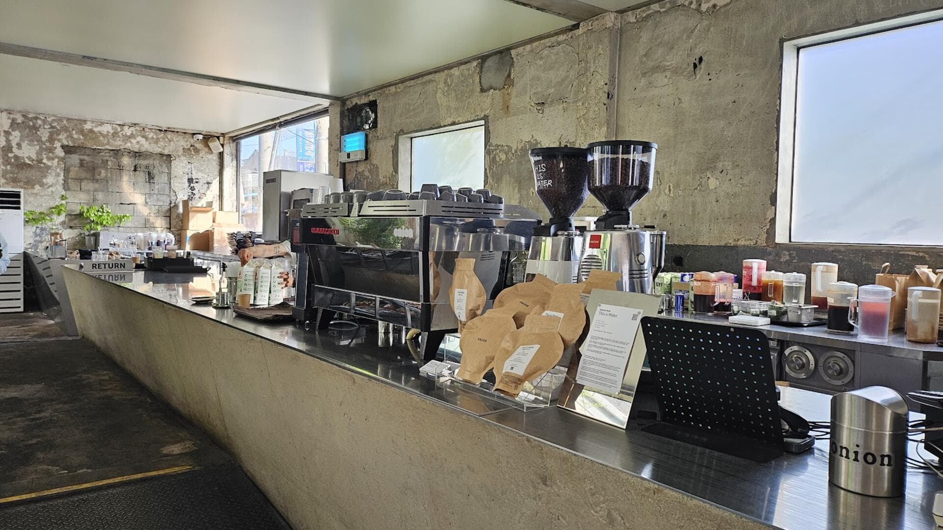 7 Brutalist Cafes in Seoul: The Raw Beauty of Concrete