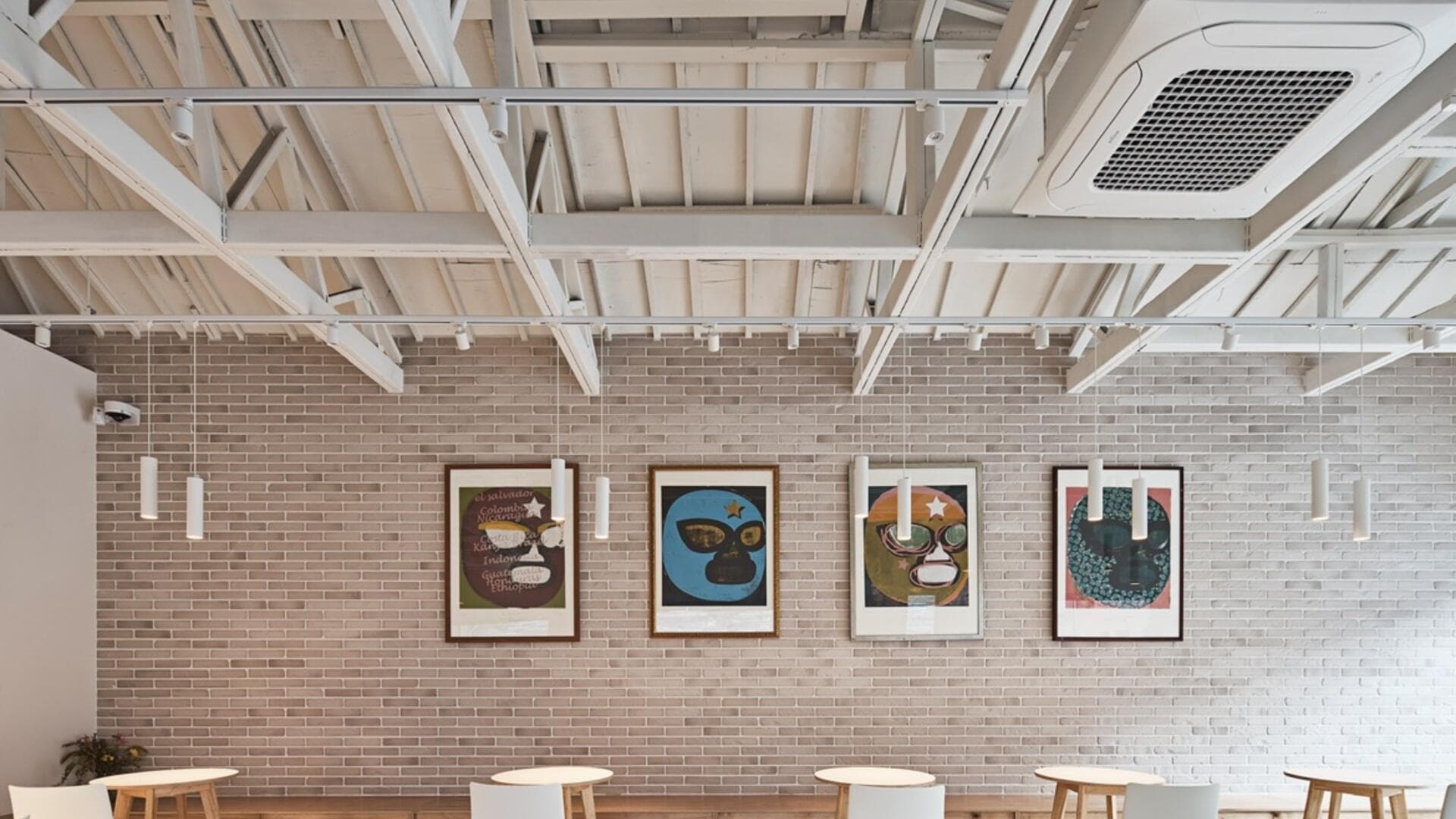 연희동 완벽 가이드: 조용한 골목에 숨은 감성 카페 12곳