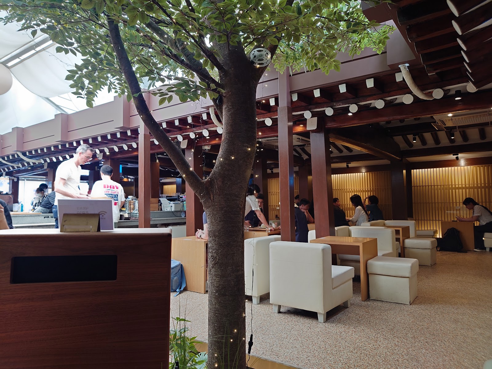 Cafe Onhwa Ikseon hanok