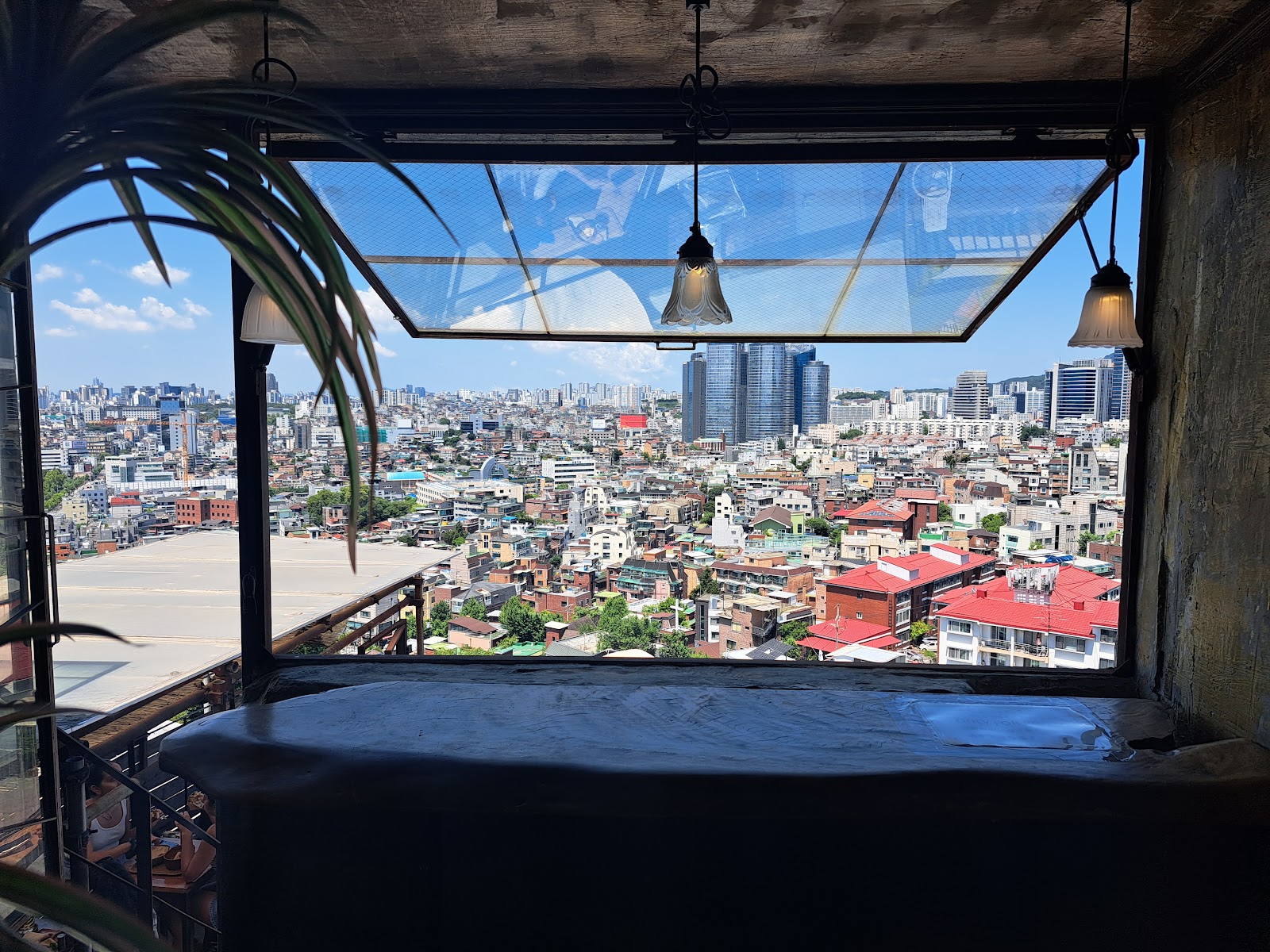 Surasang table setting